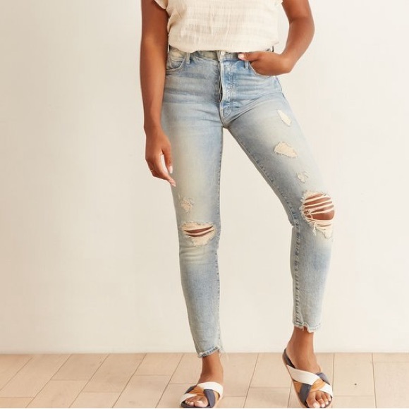 MOTHER Super Stunner Ankle Jeans Size 27 Say Amen Again Distressed Light Wash - Picture 2 of 14